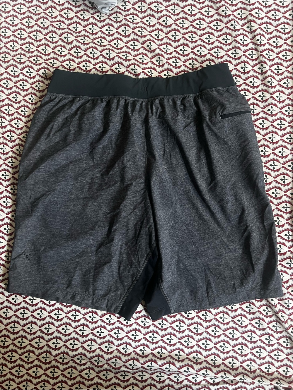lululemon - Picture 3 of 5